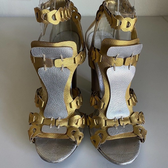 Barbara Bui T Strap Platform Sandal Open Toe Leather Heel Silver Gold Me… - Picture 3 of 8